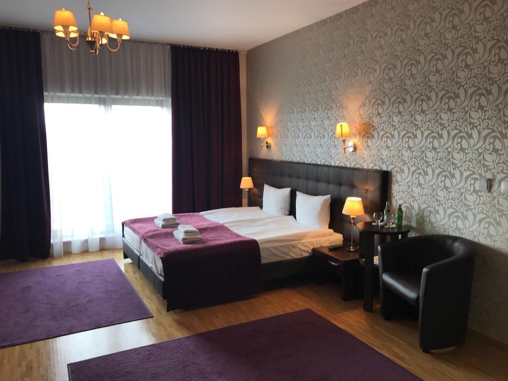 Hotel Oriza Gdow Exterior photo