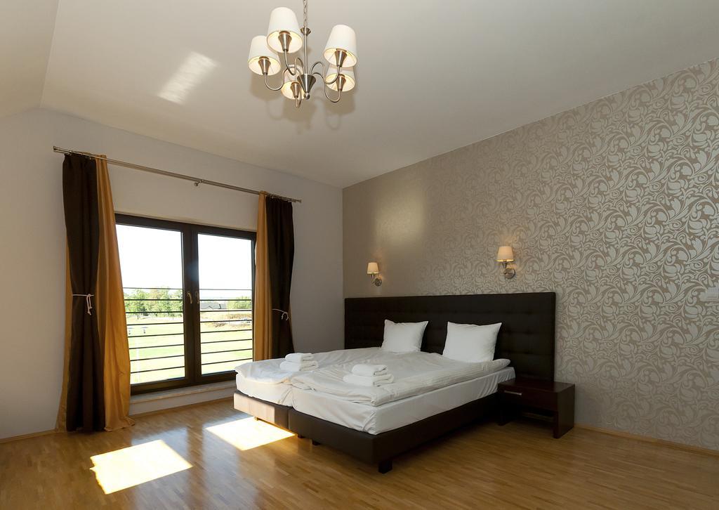 Hotel Oriza Gdow Exterior photo